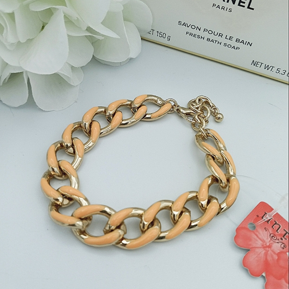 Geranium Bracelet Gold Tone Pastel Peach Enamel Cuban Link NWT
